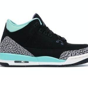 Meet your Posher, Sneaker